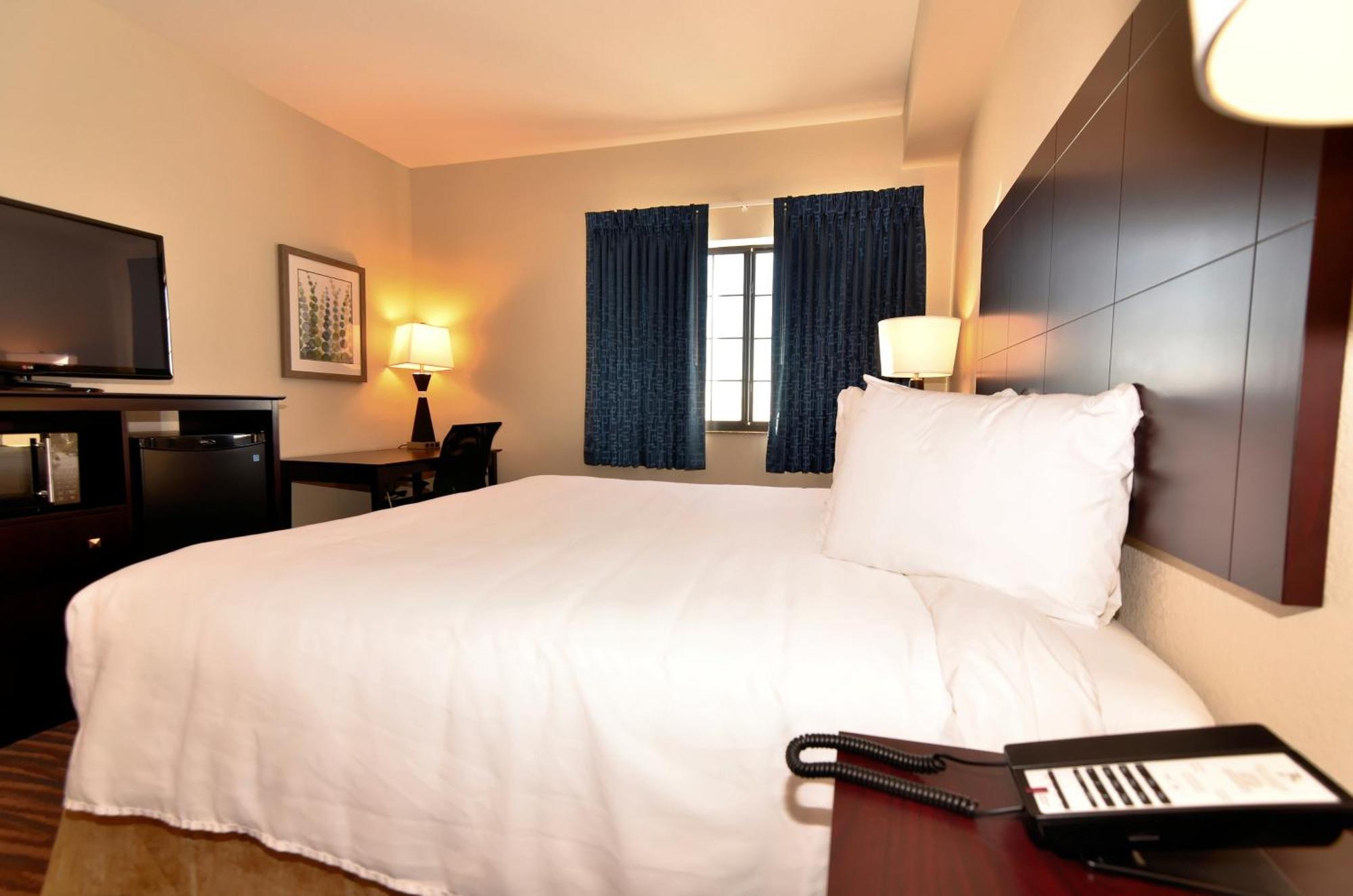 Cobblestone Inn & Suites - Holstein Room photo