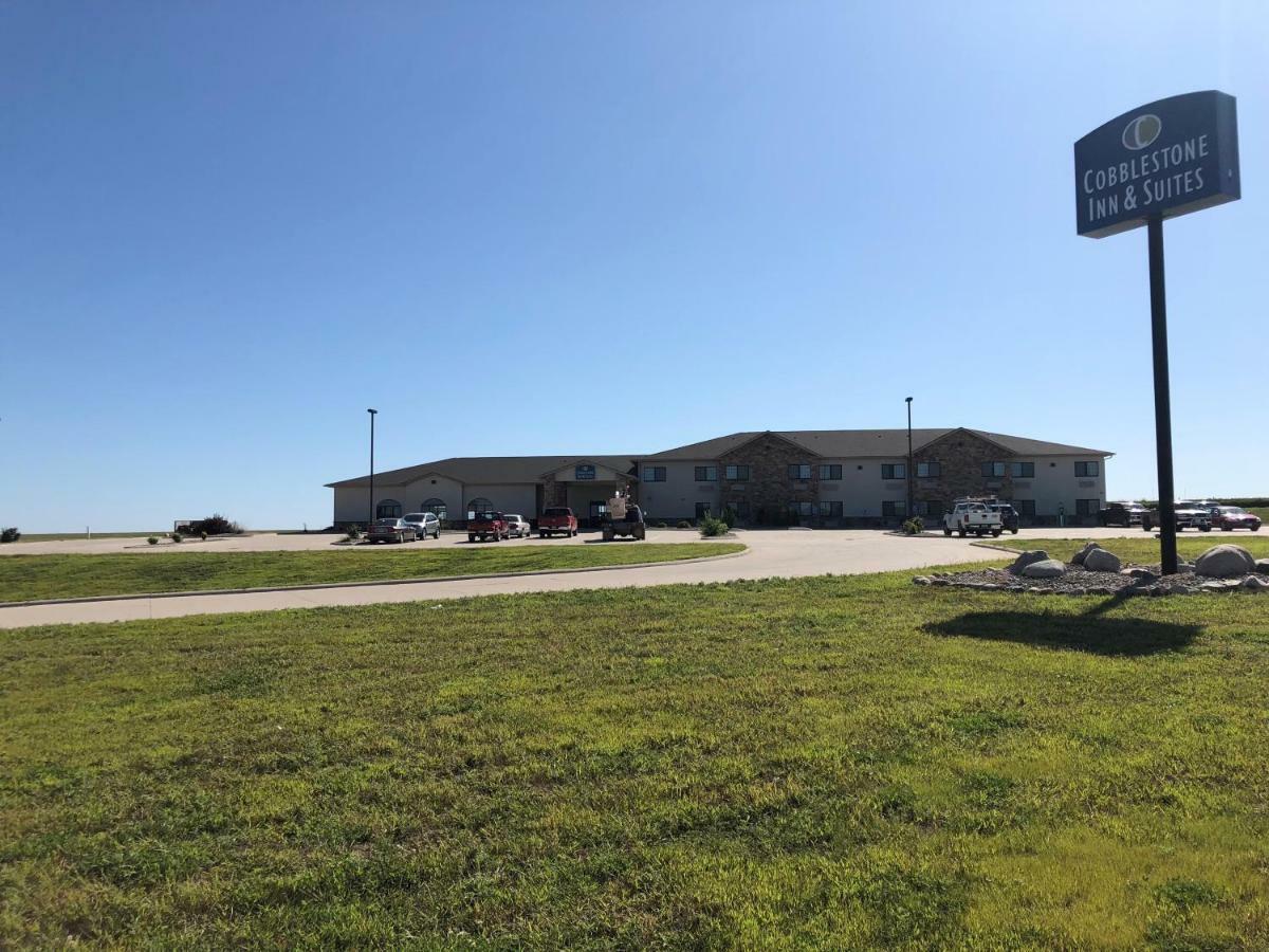 Cobblestone Inn & Suites - Holstein Exterior photo